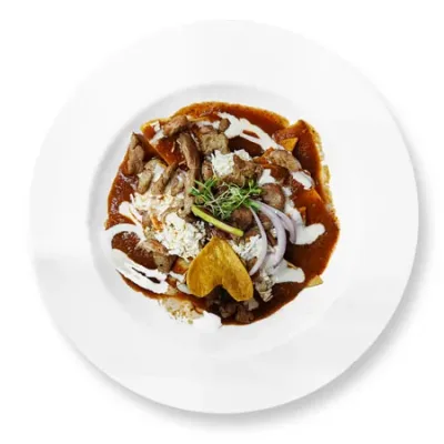 Chilaquiles con Arrachera